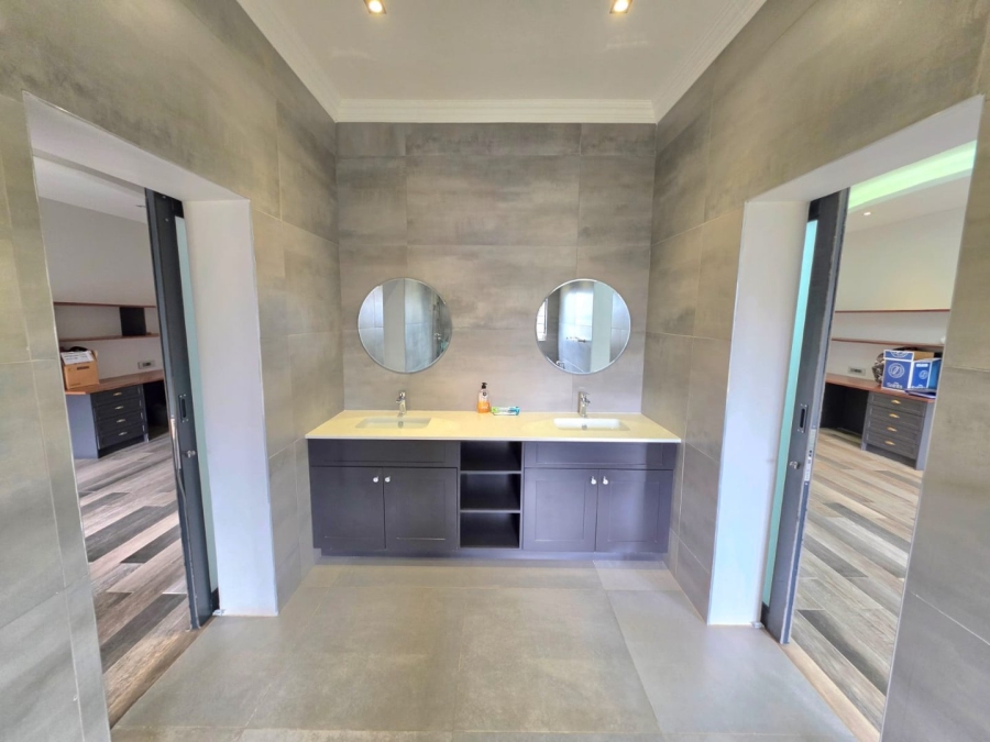 4 Bedroom Property for Sale in Panorama Free State
